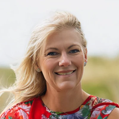 Chiropractic Mount Maunganui Tauranga NZ Sally Guest Owner Chiropractic Assistant